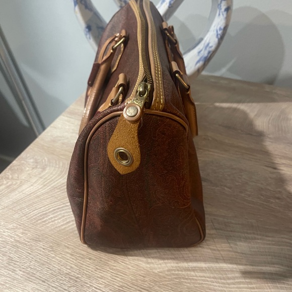 Etro Milano with lockpad Elegant Brown Leather Handbag - Picture 5 of 9